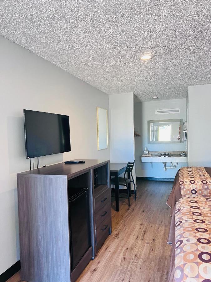 Coachway Inn Luling エクステリア 写真